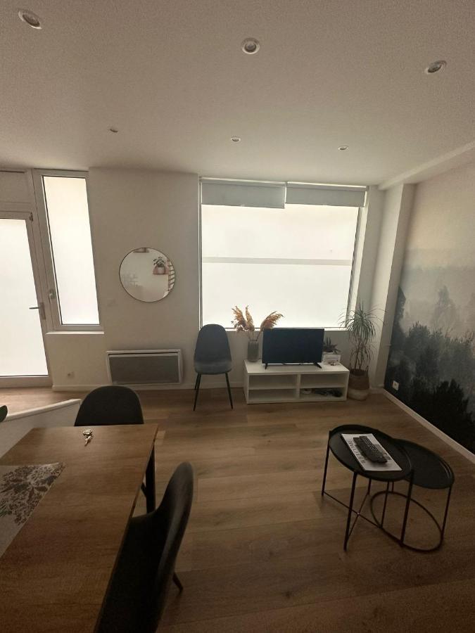 Apartament Modern And Warm Fully Renovated Split Level Apart Steps Away From The Grands Boulevard Paryż Zewnętrze zdjęcie